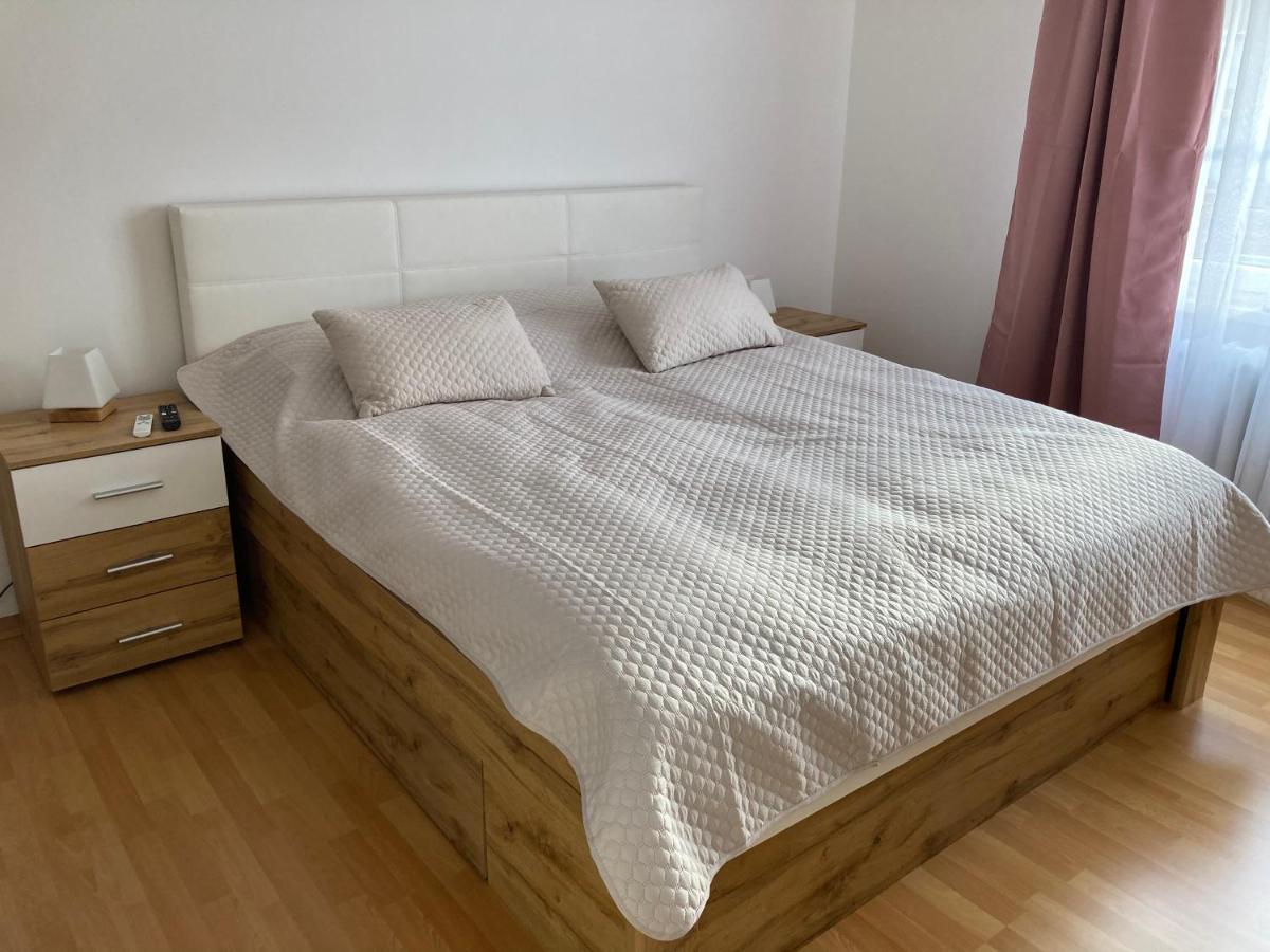 Monika Apartament *